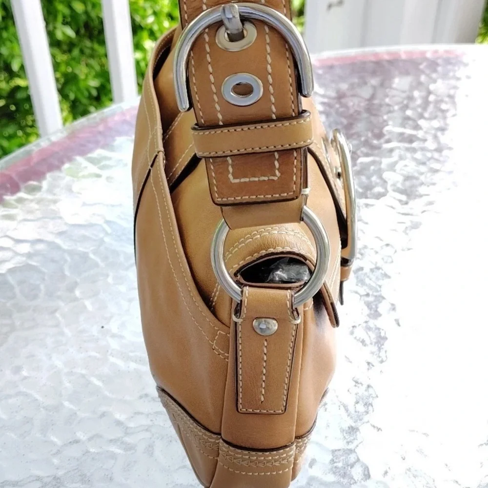 Coach 10578 Vintage British Tan Soho Leather w/Buckle Shoulder Bag